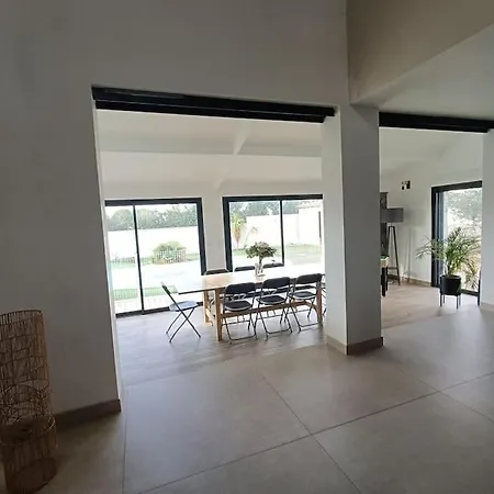 Villa Location Avec Piscine Proche De La Sauvian