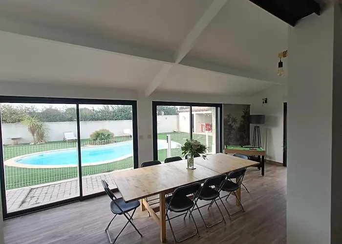 ヴィラ Location Avec Piscine Proche De La *